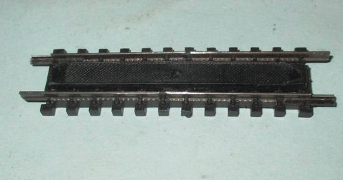 Arnold 1210 Unterbrechergleis 57,5mm beidseitige Trennung