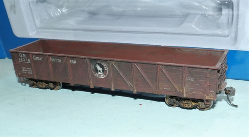 Walthers 910-5655 Great Northern 74318 50-ton Drop Bottom Gondola weathering boxed