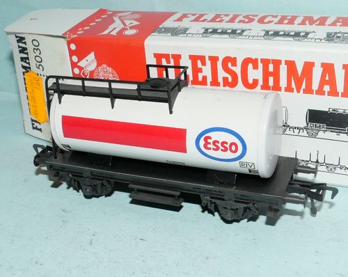 Fleischmann 5030 DB Kesselwagen Esso i.OVP