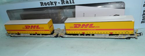 Rocky-Rail RR90305 AAE Doppeltaschenwagen Sdggmrs Ep.6 m. DHL Aufliegern i.OVP